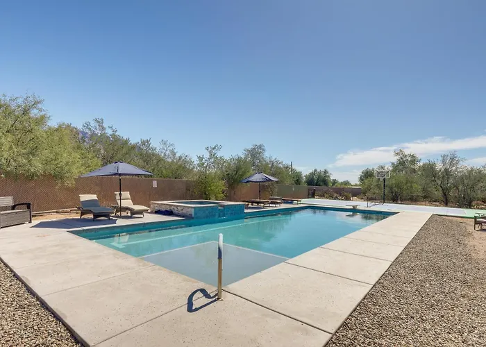 Retreat With Pool, And Rooftop Views! Oro Valley
